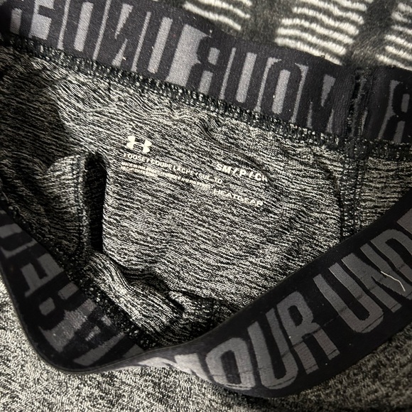 Size small Under Armour joggers - Picture 2 of 2